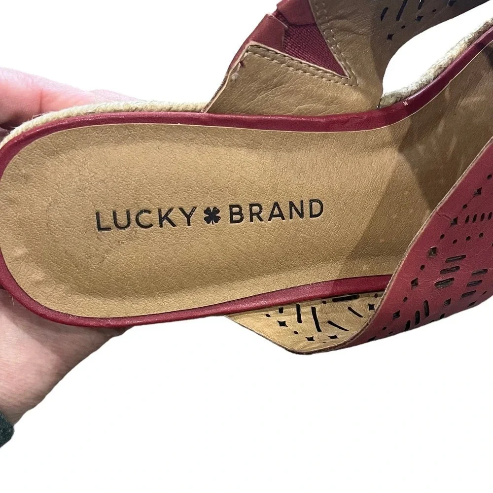 Lucky Brand NWOB Keela Rosewood Open Toe Leather Slip On Wedge Sandals Size 9.5